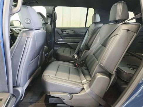 New 2026 Chevrolet Traverse LT image 9