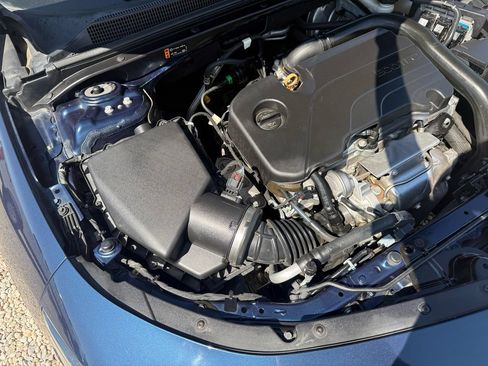 Used 2020 Chevrolet Malibu LT FWD image 37