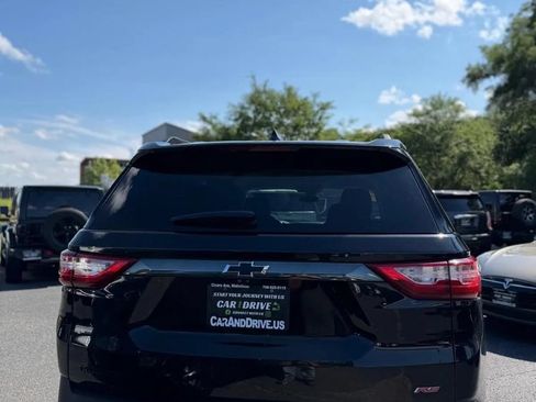 Used 2021 Chevrolet Traverse RS FWD image 4