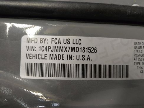 Used 2021 Jeep Cherokee Latitude Lux w/ Comfort/Convenience Group image 33