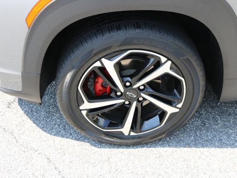 Used 2023 Chevrolet TrailBlazer RS w/ Convenience Package AWD/4WD image 13