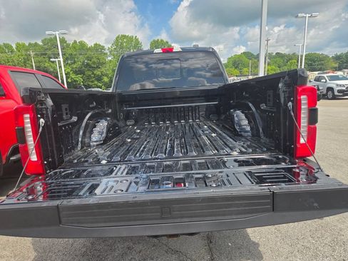 Used 2024 Ford F250 Lariat AWD/4WD image 5