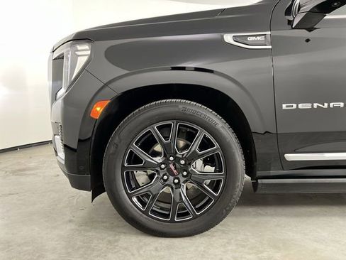Used 2024 GMC Yukon Denali w/ Denali Reserve Package image 34