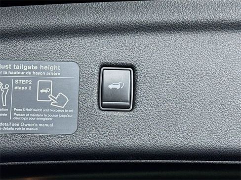 Used 2021 INFINITI QX50 Luxe w/ Cargo Package image 40