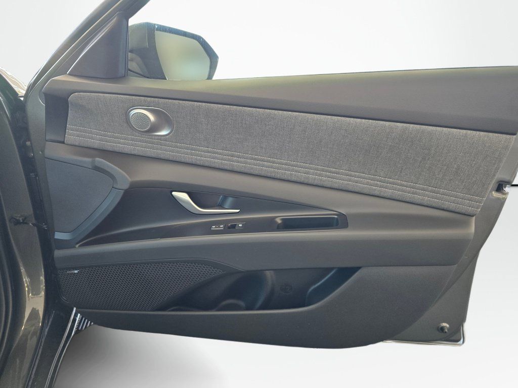 New 2026 Hyundai Elantra Limited FWD image 42