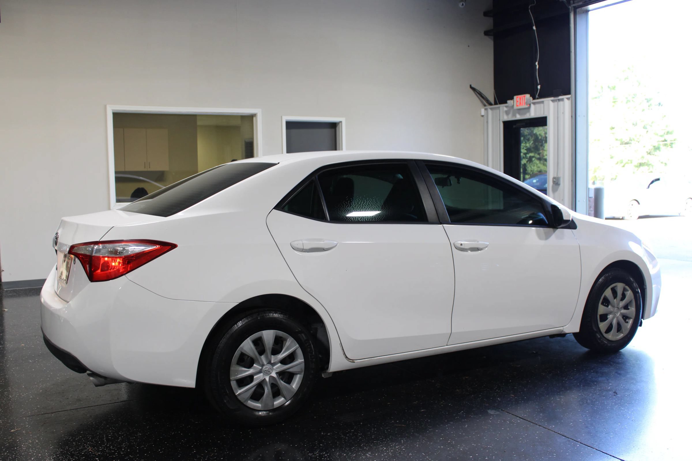 Used 2014 Toyota Corolla L FWD image 3