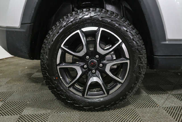 Used 2026 Jeep Compass Trailhawk AWD/4WD image 18