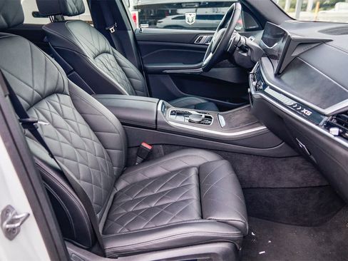 Used 2024 BMW X5 xDrive40i w/ Premium Package image 17