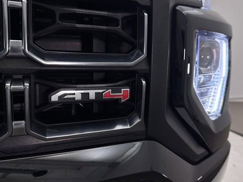 Used 2023 GMC Canyon AT4 w/ AT4 Premium Package AWD/4WD image 15