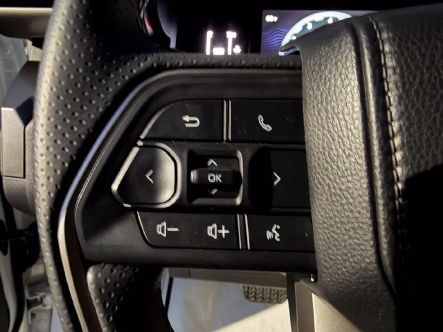 Used 2026 Toyota 4Runner SR5 AWD/4WD image 18
