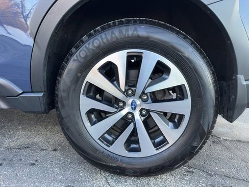 Used 2023 Subaru Outback Premium image 27