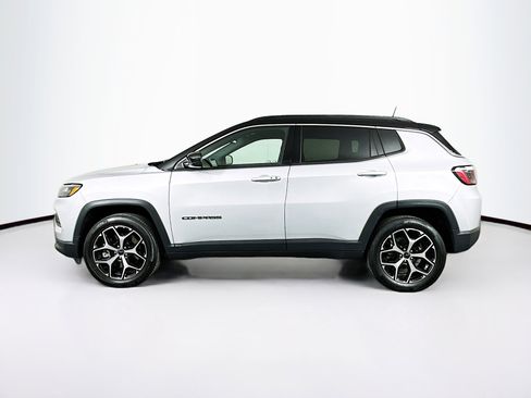 Used 2025 Jeep Compass Limited AWD/4WD image 4