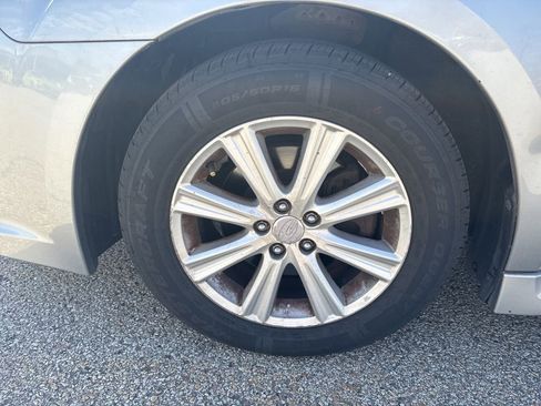 Used 2011 Subaru Legacy 2.5i Premium image 11