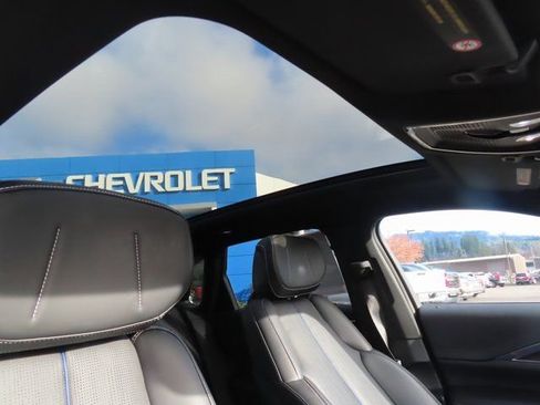 Used 2024 Cadillac Lyriq Luxury image 44