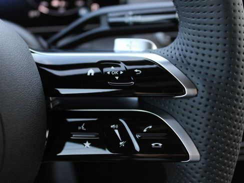 New 2025 Mercedes-Benz GLC 350e 4MATIC image 21