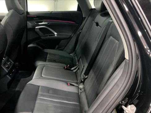 Certified 2025 Audi Q5 Prestige image 29