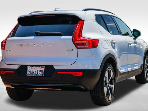 Used 2026 Volvo XC40 B5 Plus w/ Protection Package Premier image 8