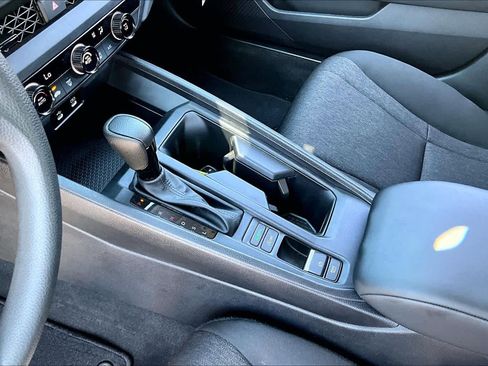 Certified 2025 Honda Accord LX image 16