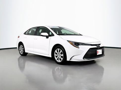 Certified 2024 Toyota Corolla LE FWD image 1