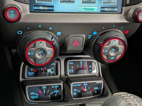 Used 2015 Chevrolet Camaro SS RWD image 27