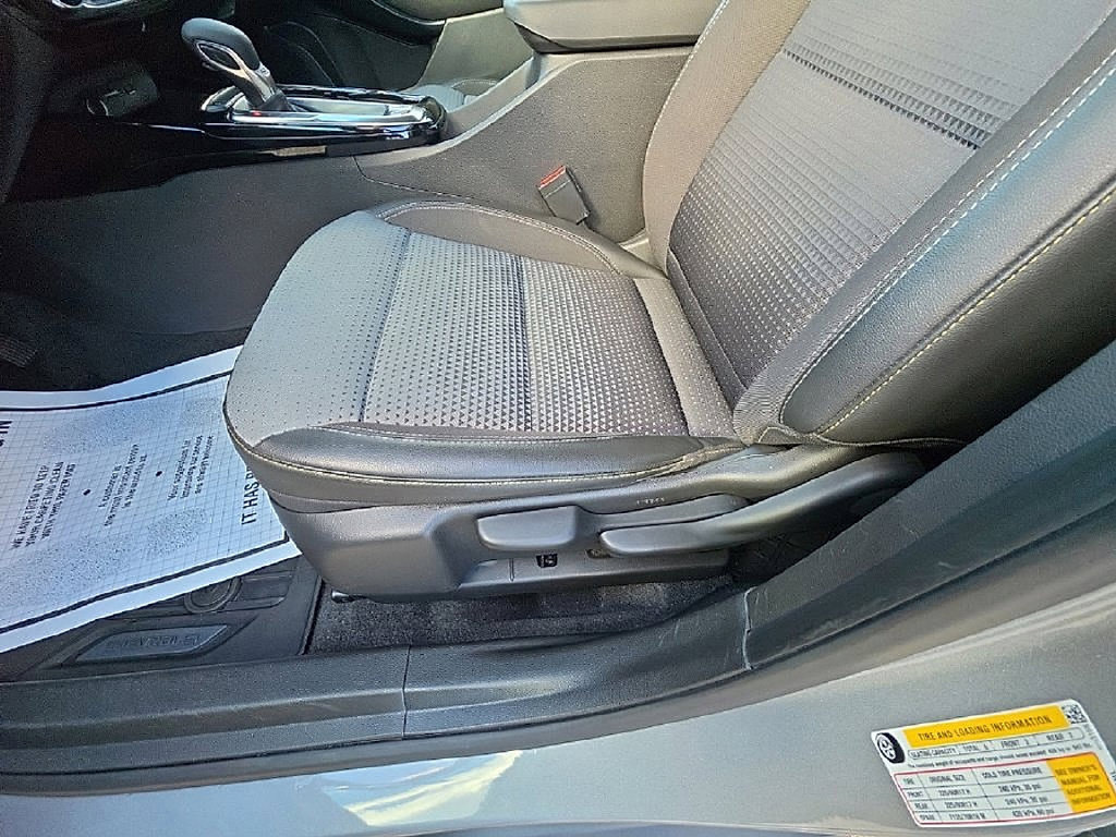 Certified 2024 Chevrolet Trax LT w/ Driver Confidence Package FWD image 16