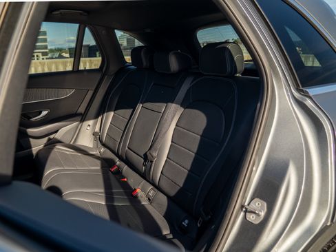 Used 2017 Mercedes-Benz GLC 300 4MATIC image 25