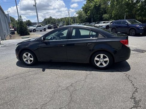 Used 2013 Chevrolet Cruze LT w/ Technology Package FWD image 8