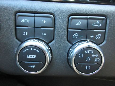 Used 2024 GMC Sierra 1500 Elevation w/ Elevation Premium Package AWD/4WD image 32