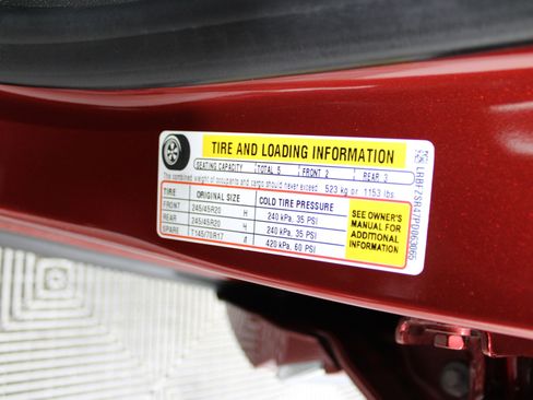 Used 2023 Buick Envision Avenir image 42