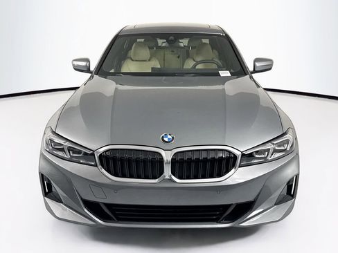 Used 2025 BMW 330i Sedan w/ Convenience Package RWD image 2