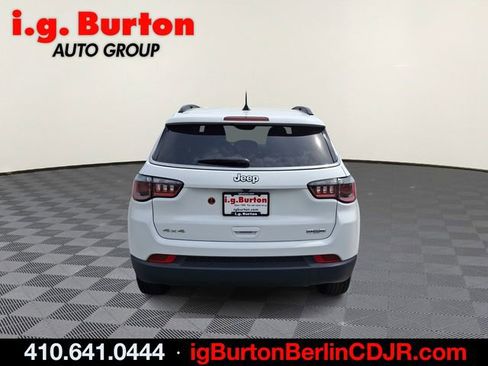 Used 2024 Jeep Compass Latitude AWD/4WD image 5