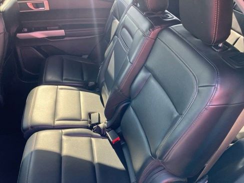 Used 2023 Ford Explorer XLT w/ Equipment Group 202A AWD/4WD image 23