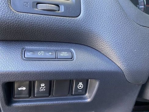 Used 2018 Nissan Altima 2.5 SL FWD image 18