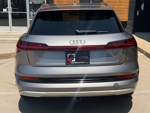 Used 2019 Audi e-tron Prestige w/ Prestige Package AWD/4WD image 14
