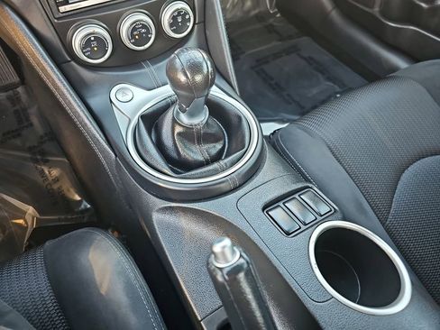 Used 2017 Nissan 370Z w/ Sport Package image 23