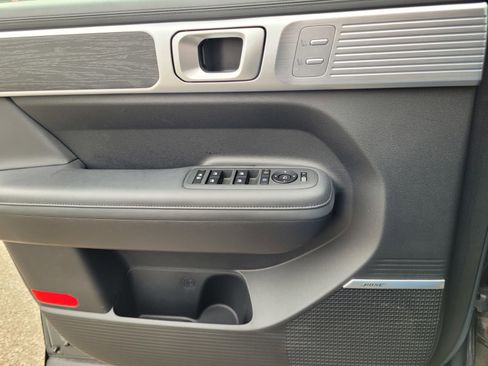 Used 2025 Hyundai Santa Fe Limited image 22