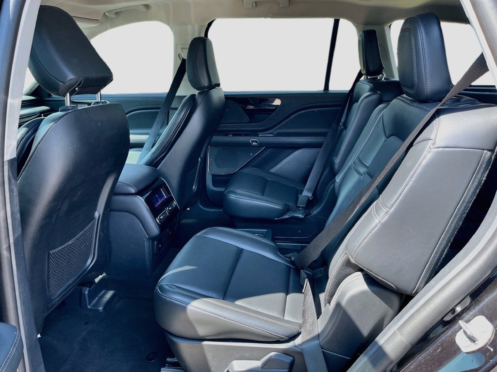 Used 2025 Lincoln Aviator AWD image 26