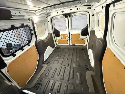 Used 2022 Ford Transit Connect XLT FWD image 9