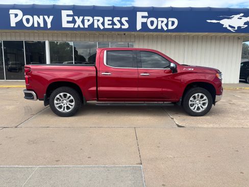 Used 2024 Chevrolet Silverado 1500 LTZ w/ LTZ Premium Package AWD/4WD image 2