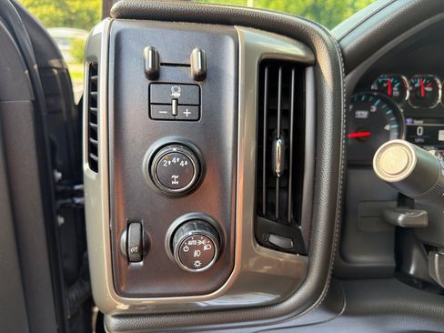 Used 2019 Chevrolet Silverado 2500 High Country w/ Duramax Plus Package AWD/4WD image 14