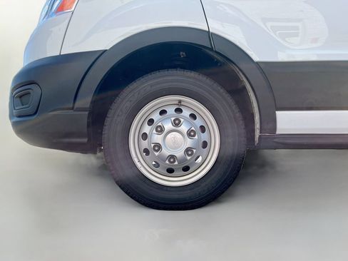 Used 2023 Ford Transit 250 Medium Roof AWD image 29