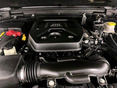 Used 2021 Jeep Wrangler Unlimited Rubicon 4xe w/ Steel Bumper Group AWD/4WD image 29