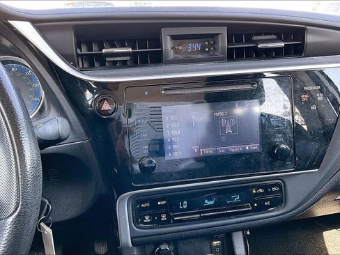 Used 2017 Toyota Corolla XSE FWD image 35
