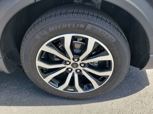 Used 2025 Ford Explorer ST-Line w/ Premium Package RWD image 35