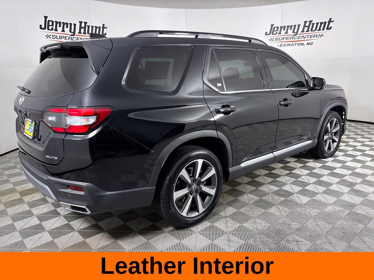 Used 2025 Honda Pilot Elite image 5