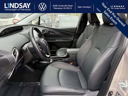 Used 2021 Toyota Prius Prime Limited image 10