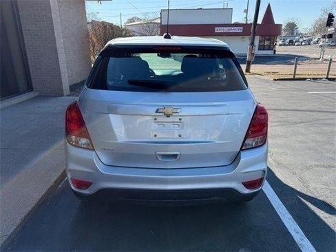 Used 2018 Chevrolet Trax LS image 7