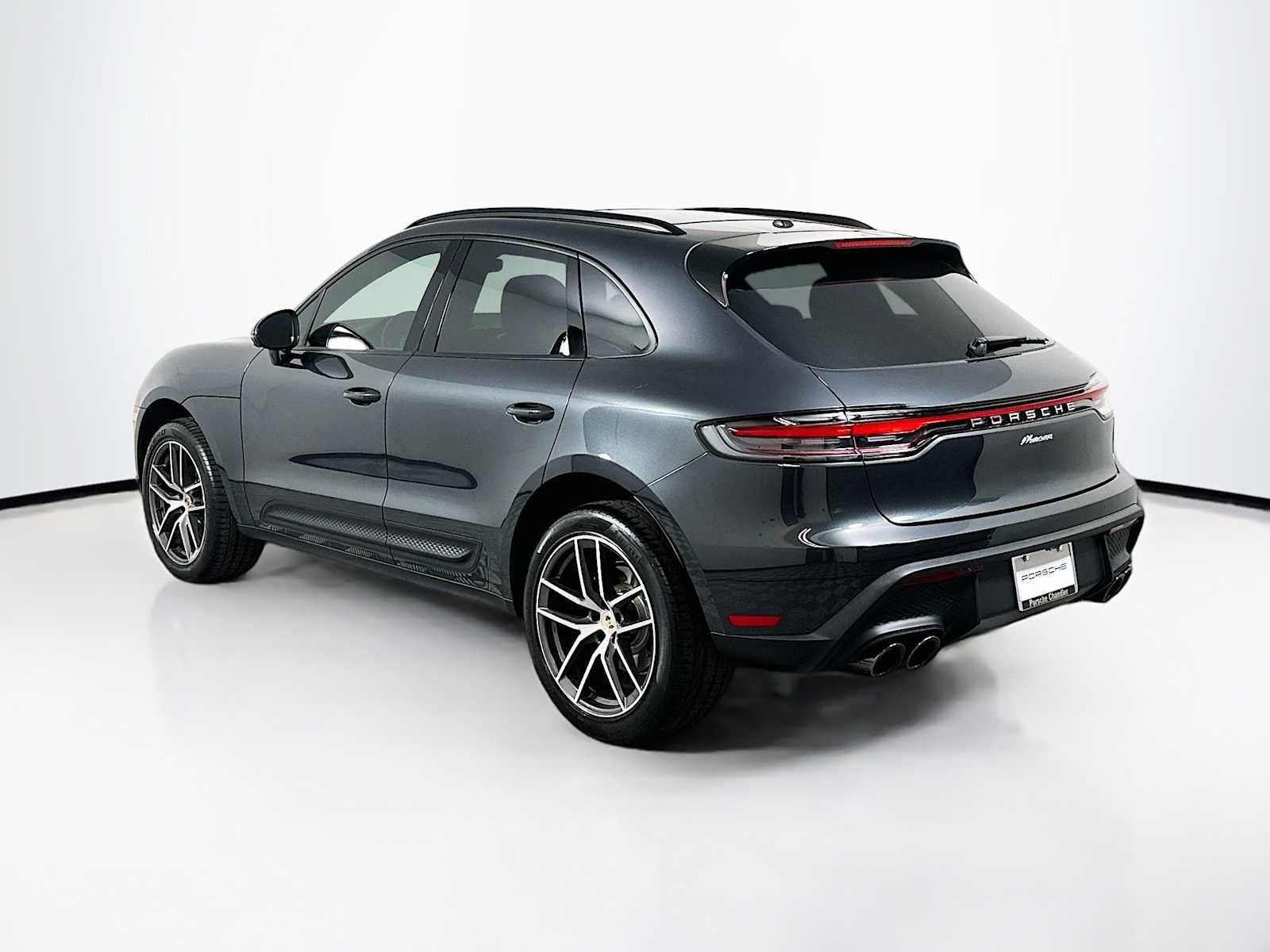 Certified 2026 Porsche Macan AWD/4WD image 3