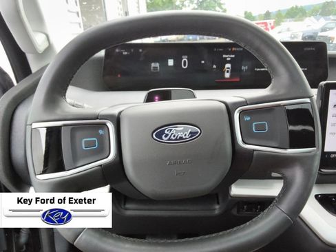 Certified 2025 Ford Expedition Active AWD/4WD image 43