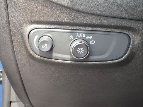 Certified 2024 Chevrolet Equinox LS w/ LS Convenience Package FWD image 19